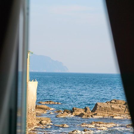 Nel Gozzo Sul Mare - Genovainrelax Apartment Bagian luar foto